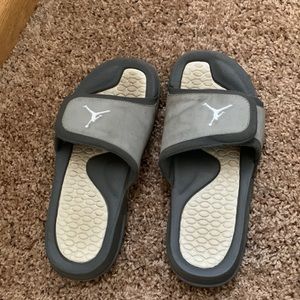 womens jordan sandals